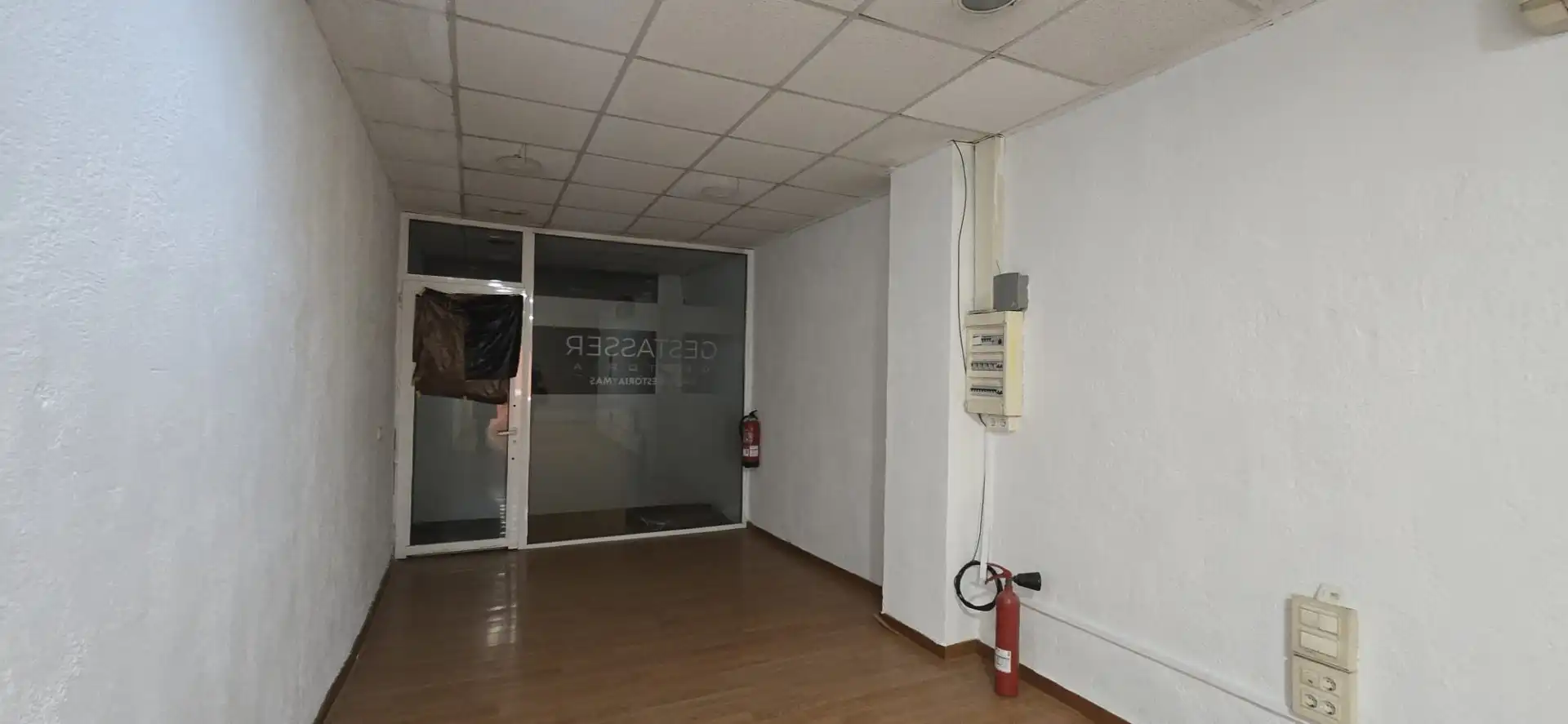 Geschaftsraum zur Miete in Manlleu mit Heizung