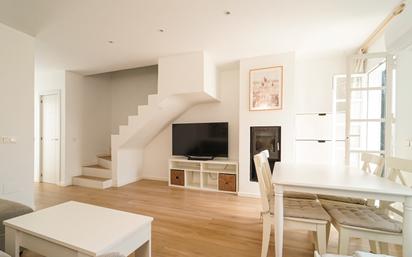 Living room of Duplex for sale in Benalmádena  with Air Conditioner, Terrace and Community pool