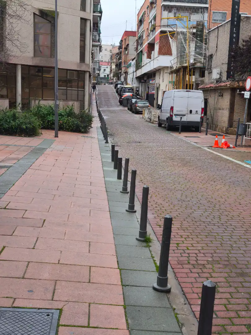 Außenansicht von Gebäude zum Verkauf in Alcobendas