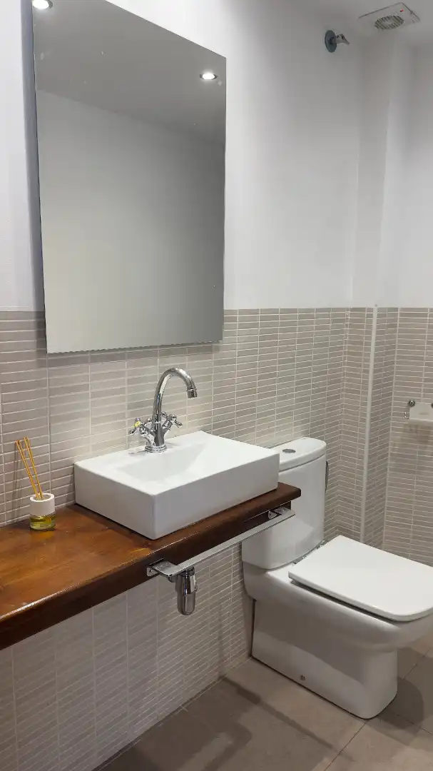 Baño de Dúplex en venta en Sant Llorenç Savall con Calefacción, Parquet y Horno