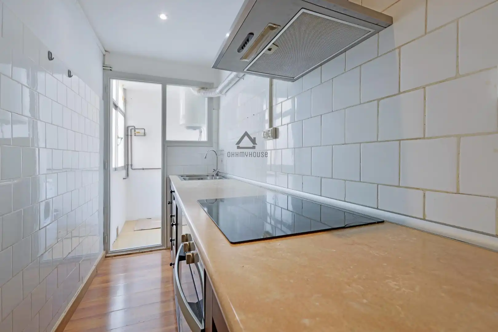 Cocina de Piso en venta en Barcelona con Balcón