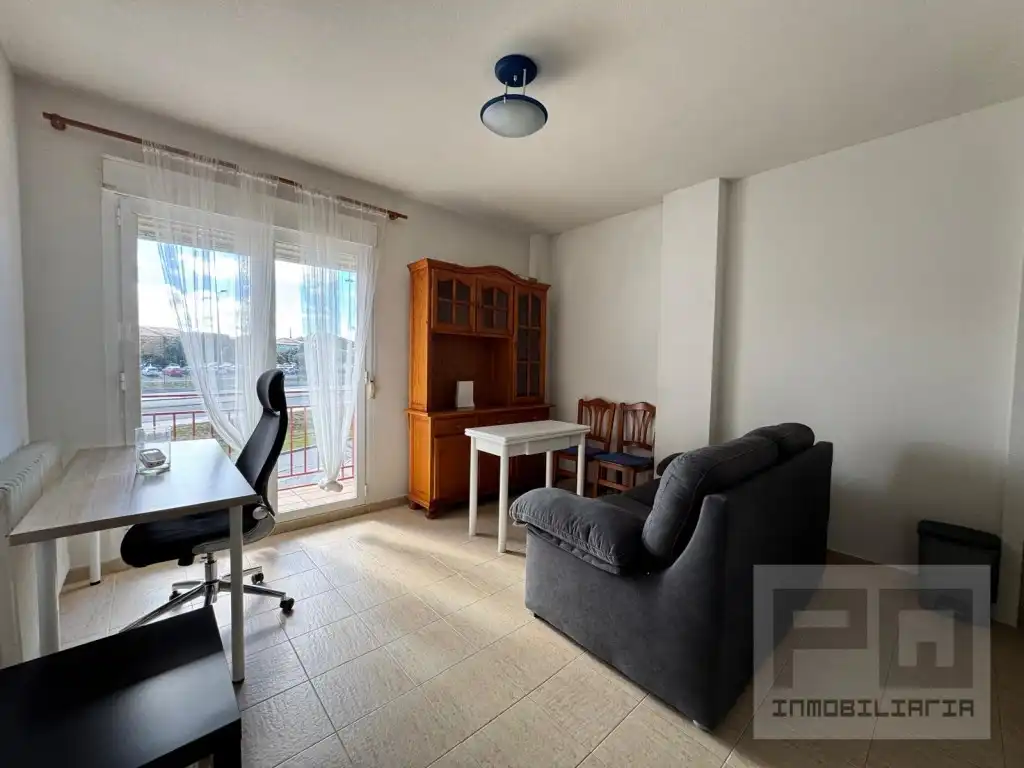 Apartamento de alquiler en C. de la Cdad. de Toledo, 9, Hervencias Altas - El Pinar