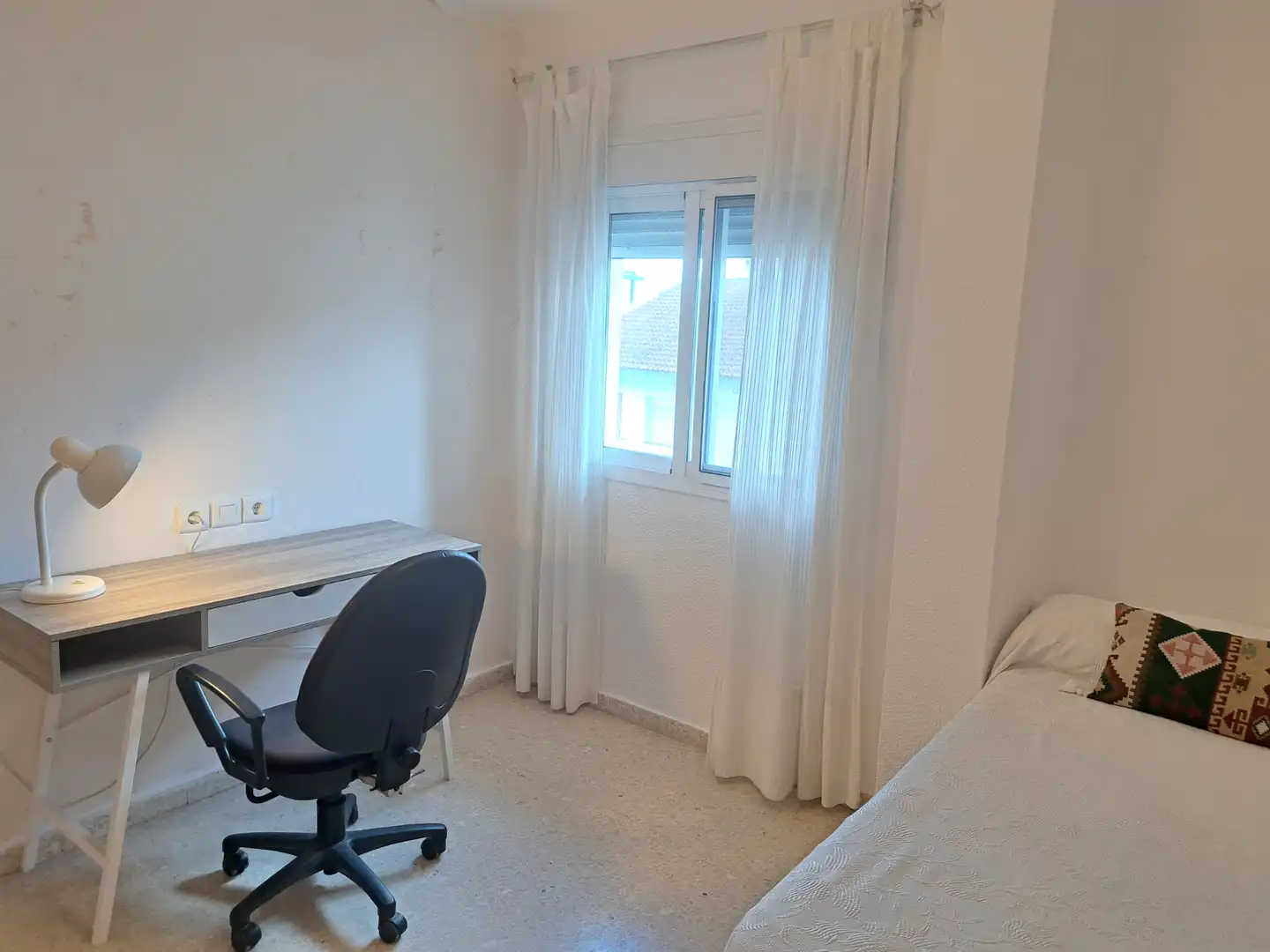 Habitación de Casa adosada de alquiler en Algeciras con Aire acondicionado, Calefacción y Terraza
