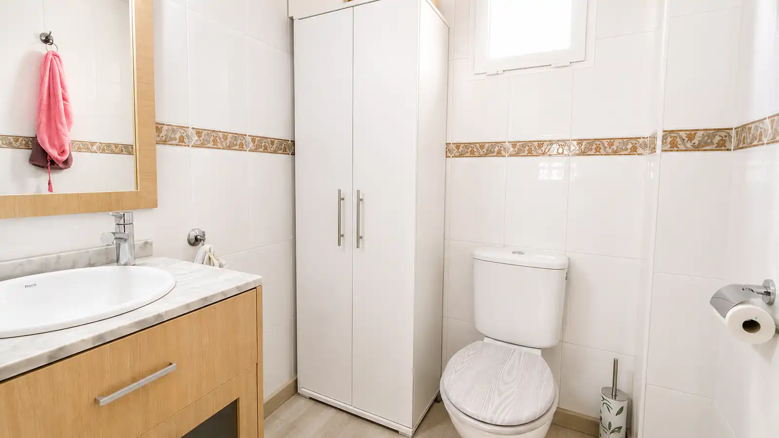 Badezimmer von Haus oder Chalet zum Verkauf in Santa Pola mit Klimaanlage, Heizung und Gemeinschaftspool