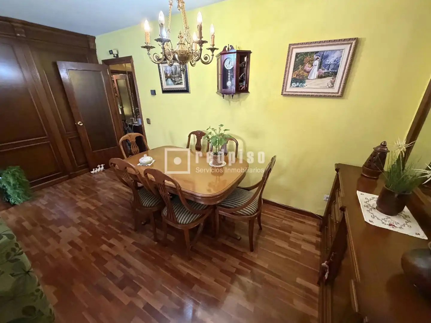 Comedor de Piso en venta en Madrid con Calefacción, Parquet y Terraza