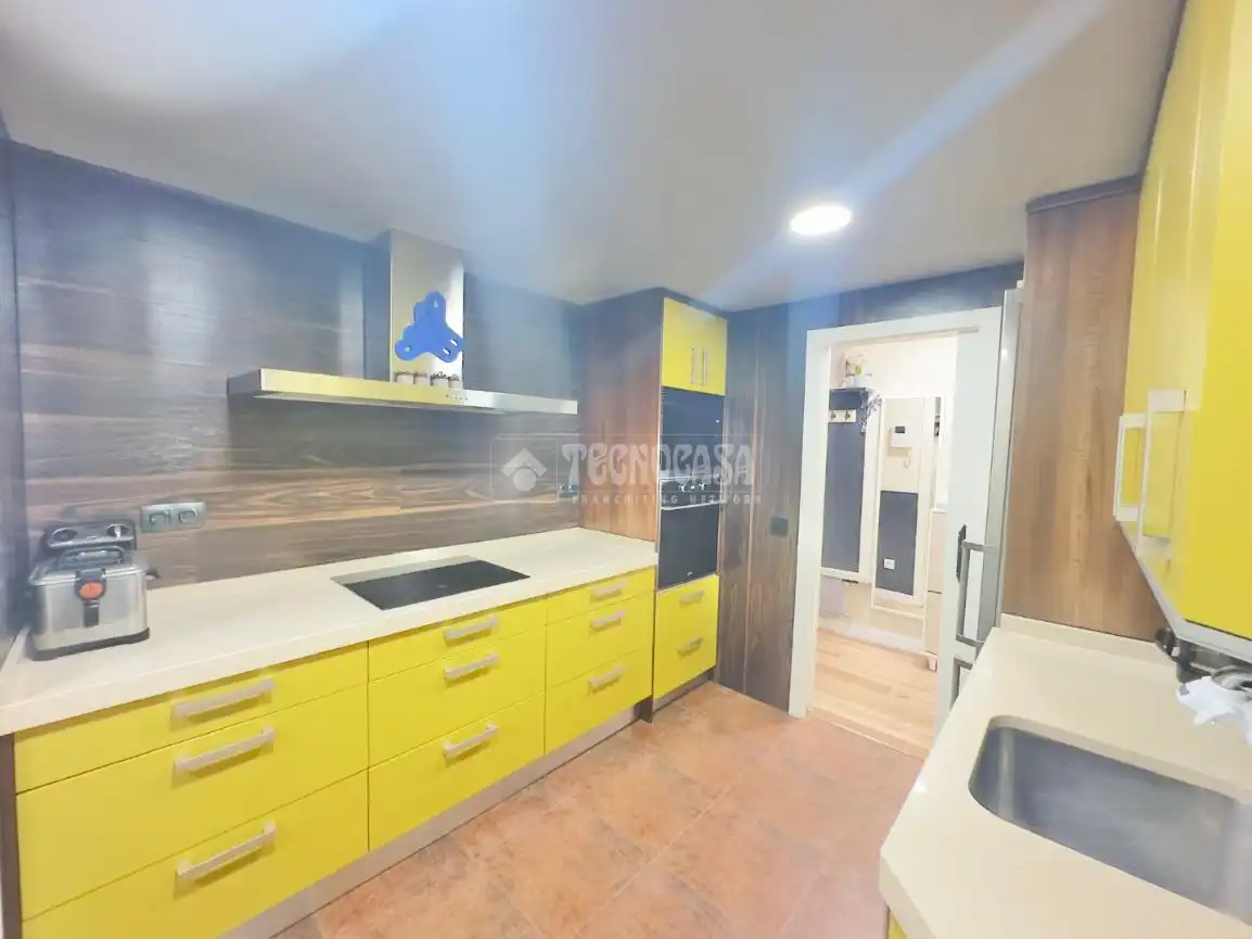 Kitchen of Flat for sale in Móstoles  with Air Conditioner, Heating and Terrace
