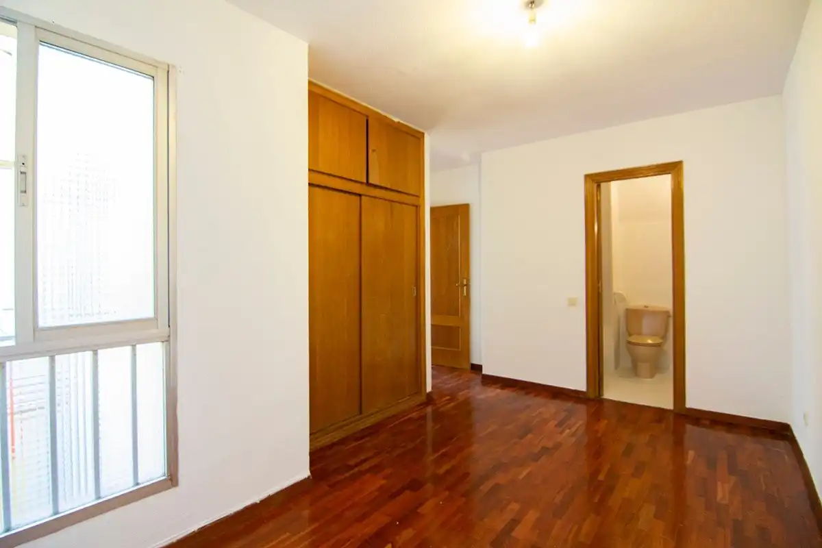 Bedroom of Flat for rent in Madrid  with Parquet flooring