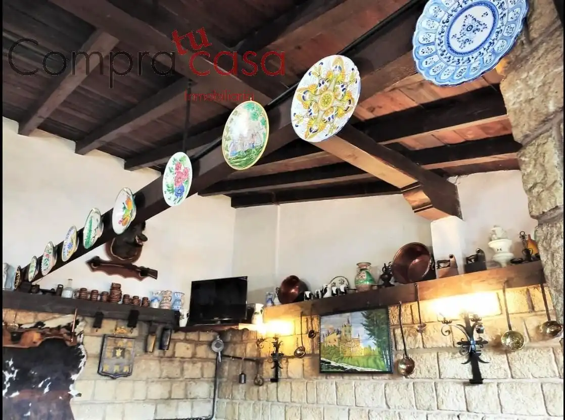 Local en venta en Honrubia de la Cuesta con Amueblado