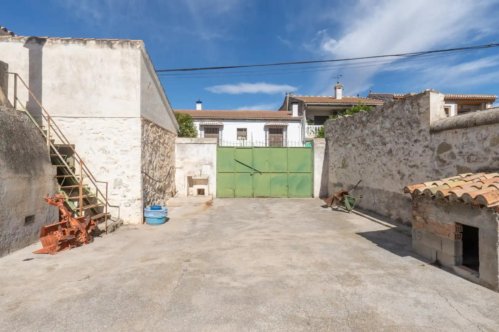Vista exterior de Casa o xalet en venda en Albolote amb Terrassa i Balcó
