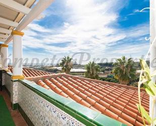 Vista exterior de Casa adosada de lloguer en Torrox amb Calefacció