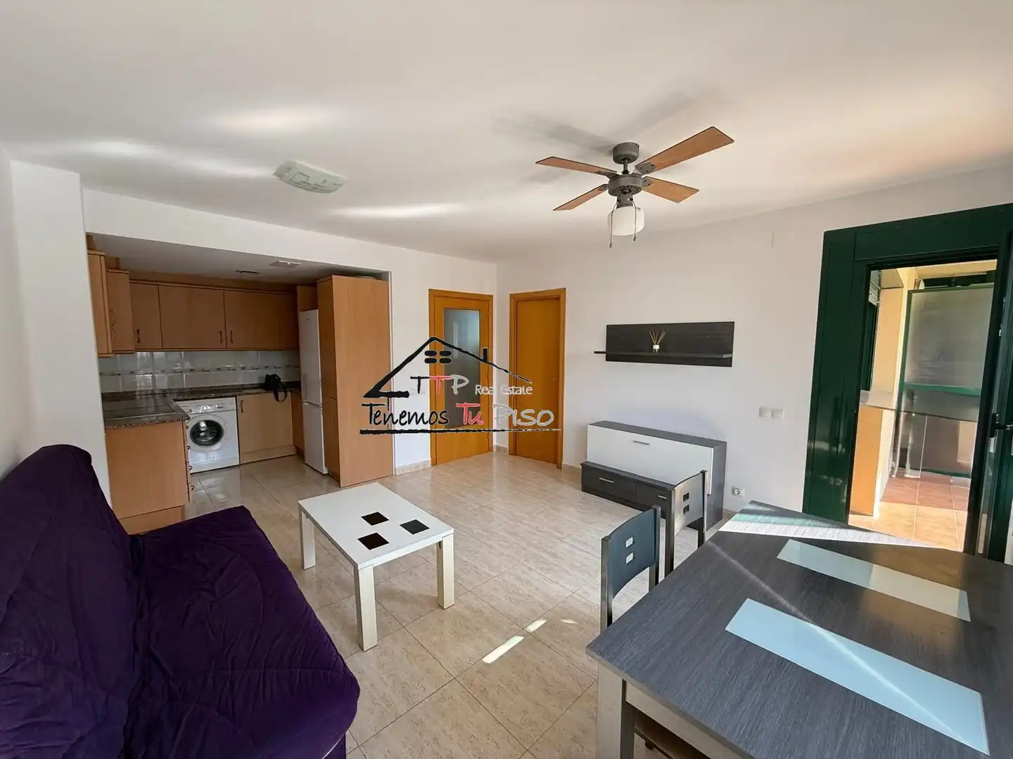 Sala de estar de Apartamento en venta en Benicarló con Terraza, Trastero y Amueblado