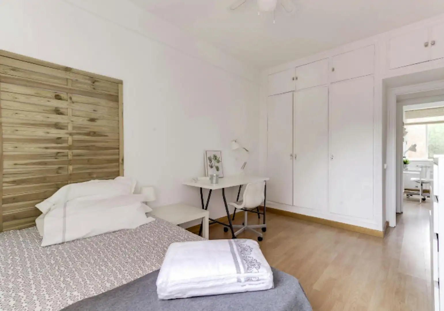 Bedroom of Flat for rent in Madrid  with Heating, Furnished and Washing machine