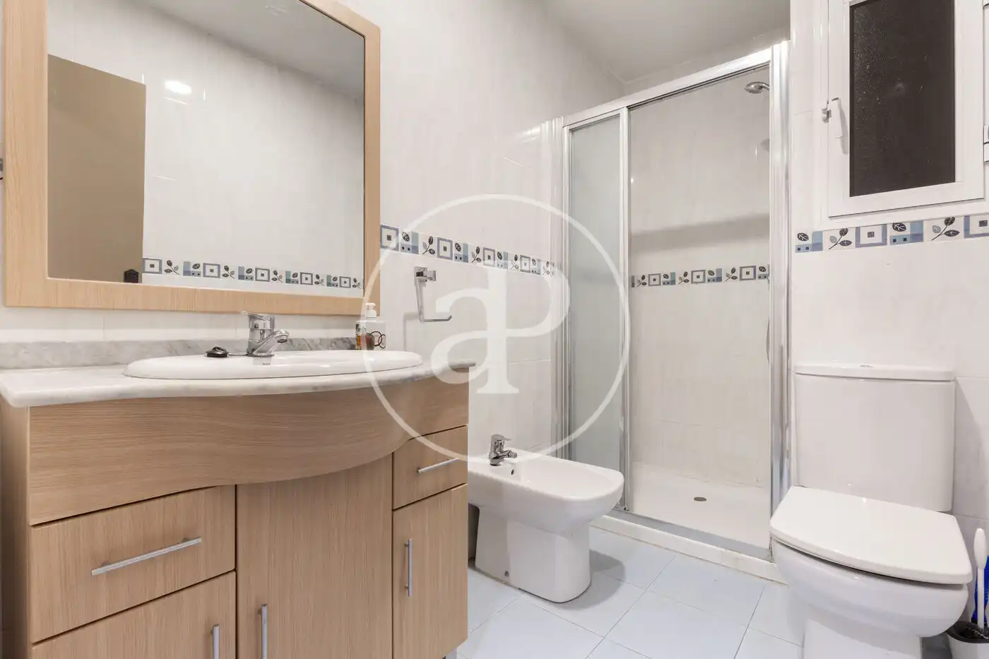 Baño de Piso de alquiler en Valencia con Aire acondicionado, Calefacción y Terraza