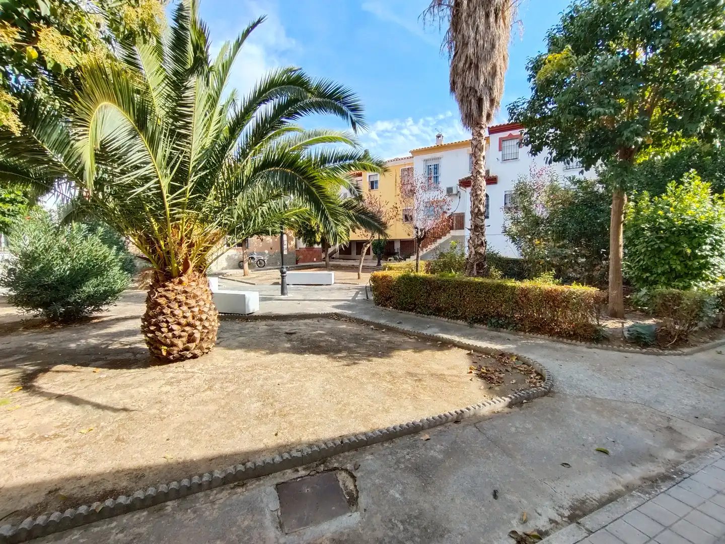 Vista exterior de Casa adosada en venta en Alhendín con Aire acondicionado, Amueblado y Balcón