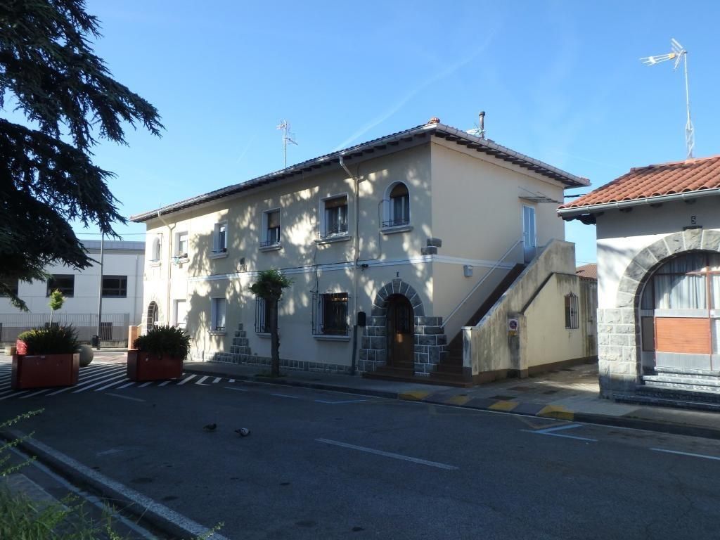 Exterior view of Flat for sale in  Pamplona / Iruña  with Air Conditioner, Heating and Private garden
