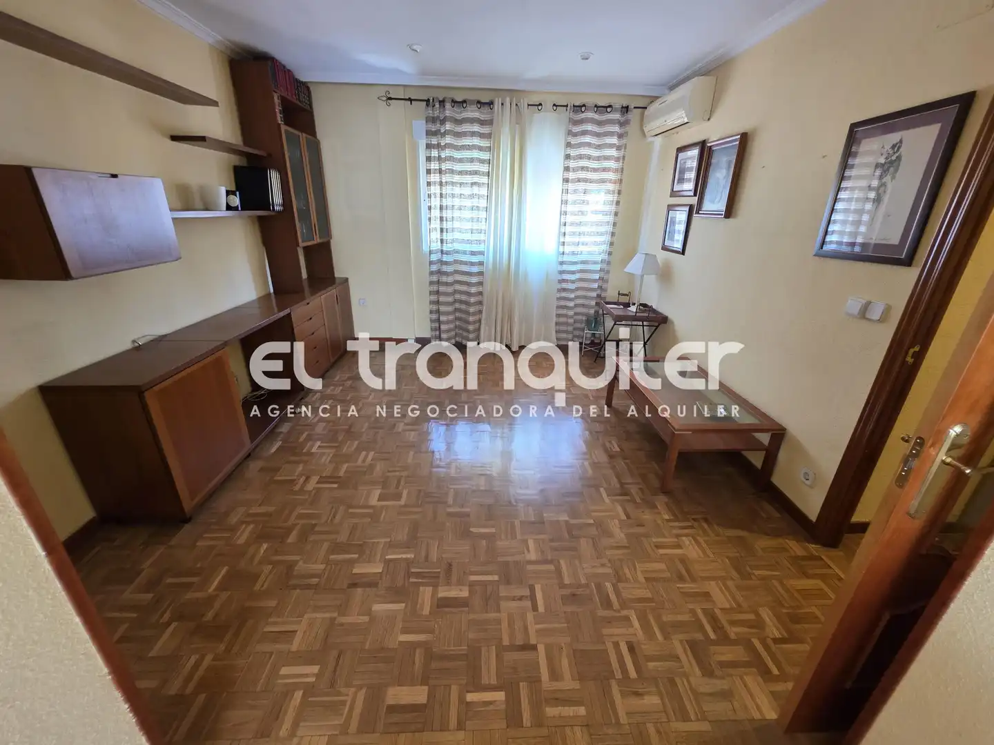 Sala de estar de Piso de alquiler en Madrid con Aire acondicionado, Parquet y Amueblado