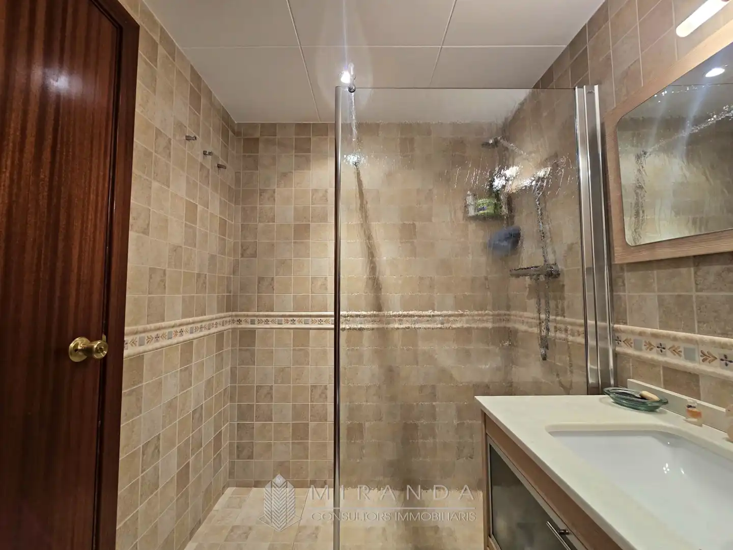 Baño de Casa adosada en venta en Granollers con Aire acondicionado, Calefacción y Jardín privado