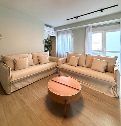 Apartamento en Alquiler en Pueblo - Urbanizaciones