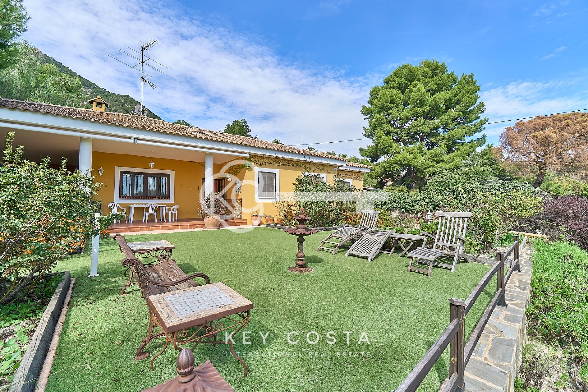 Exterior view of House or chalet for sale in Tibi  with Air Conditioner, Heating and Private garden
