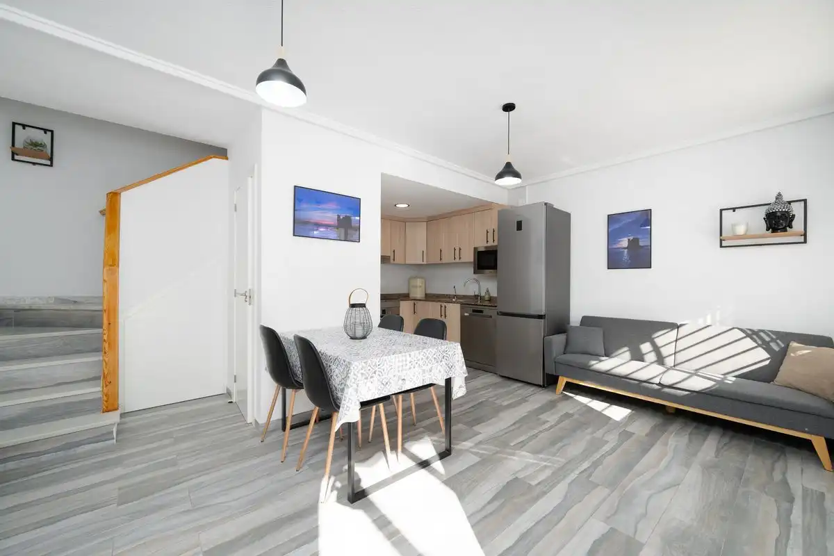 Casa pareada con terraza en venta en Calle Biar, imagen 3