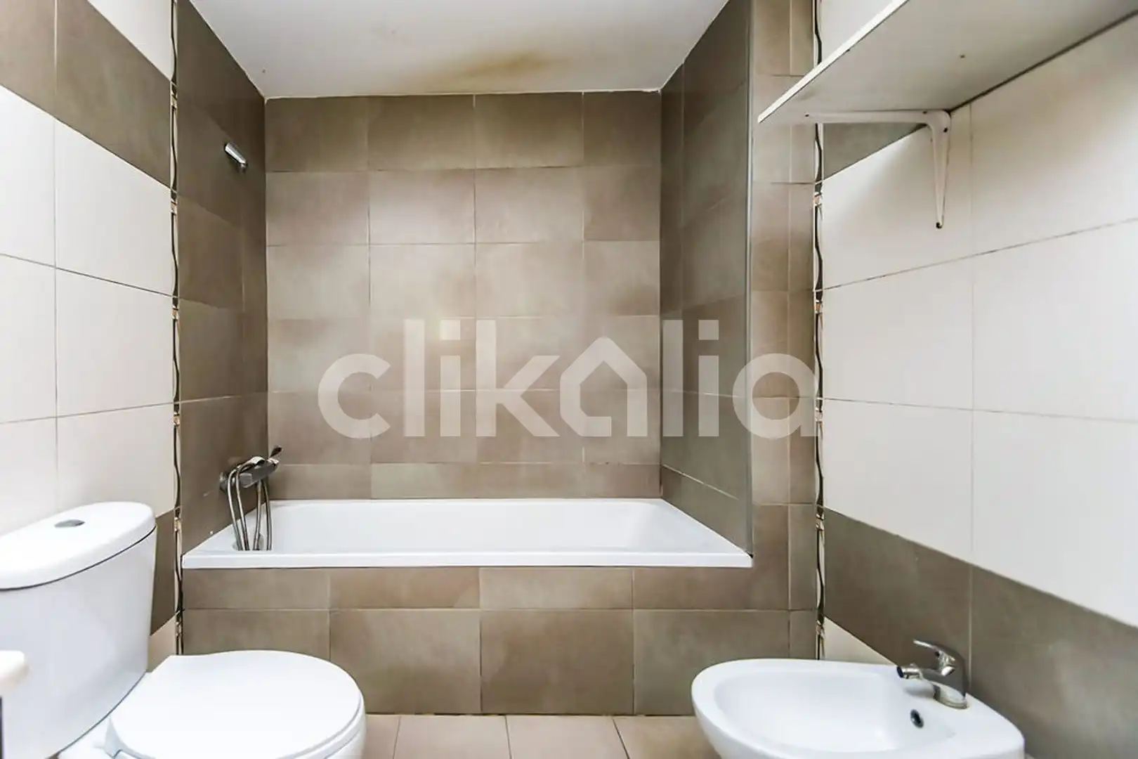 Baño de Piso en venta en Valls con Calefacción y Terraza