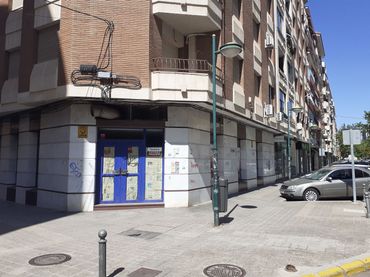Local comercial de lloguer a Calle de Toledo