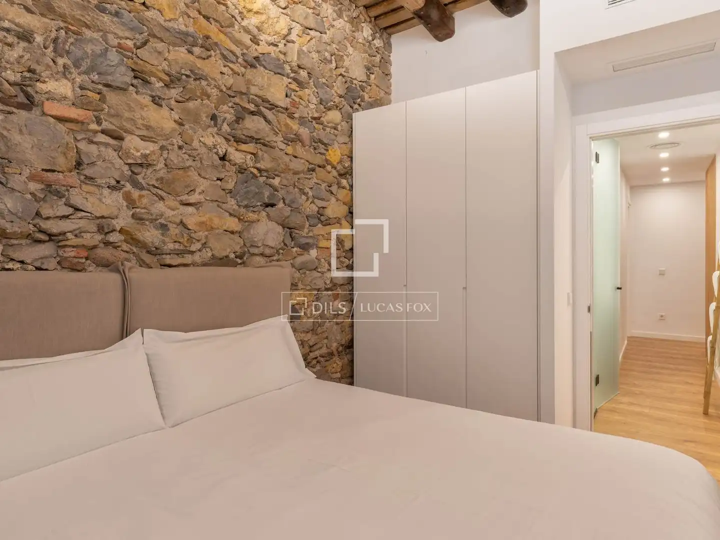 Bedroom of Flat for sale in Girona  with Air Conditioner, Parquet flooring and Furnished