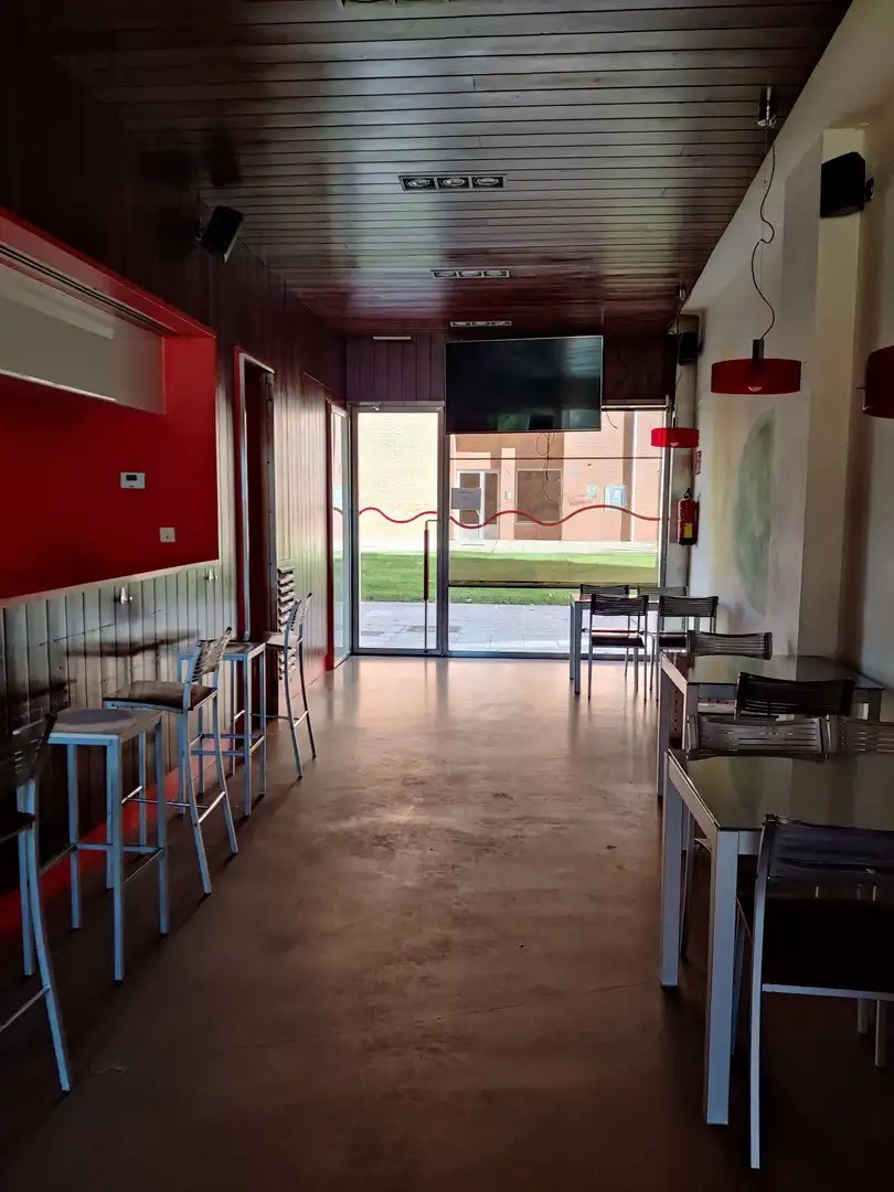Commercial properties for sale in Burgos  with Air Conditioner