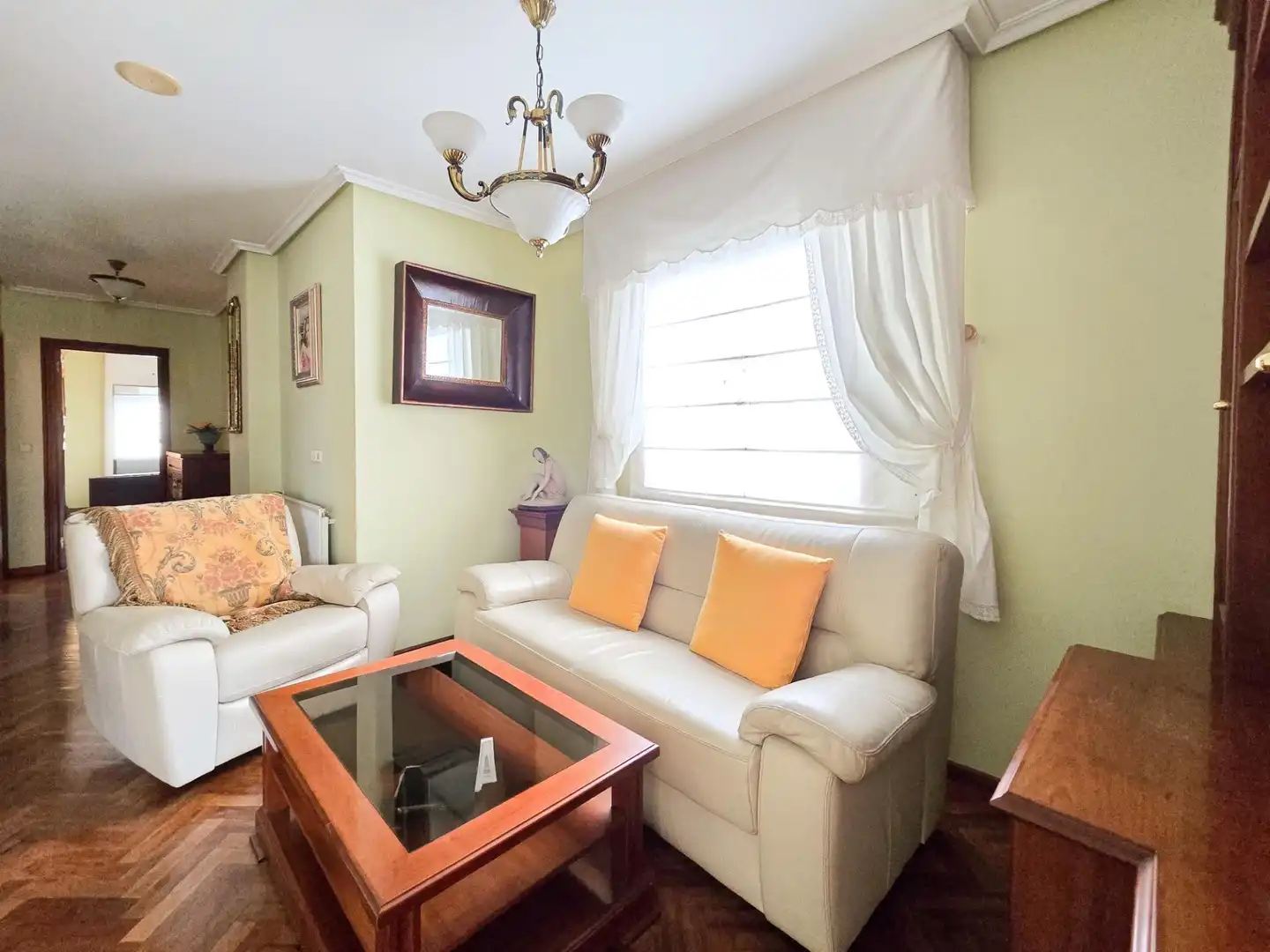 Sala de estar de Dúplex en venta en A Coruña Capital  con Calefacción, Parquet y Terraza