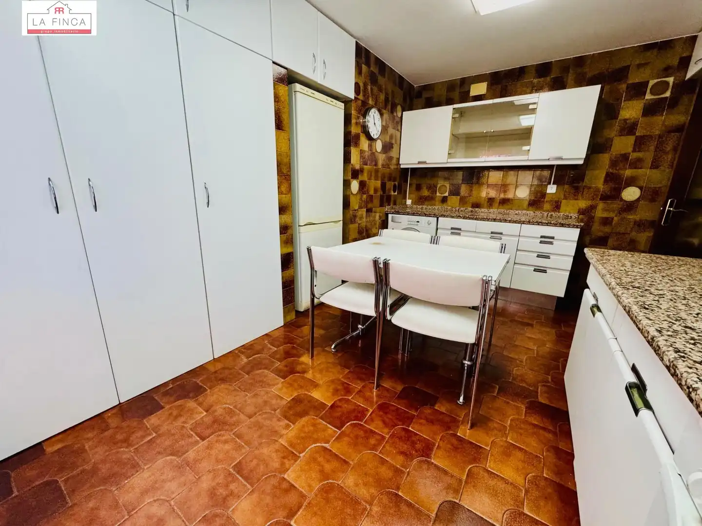 Kitchen of Flat for sale in Málaga  with Air Conditioner and Parquet flooring