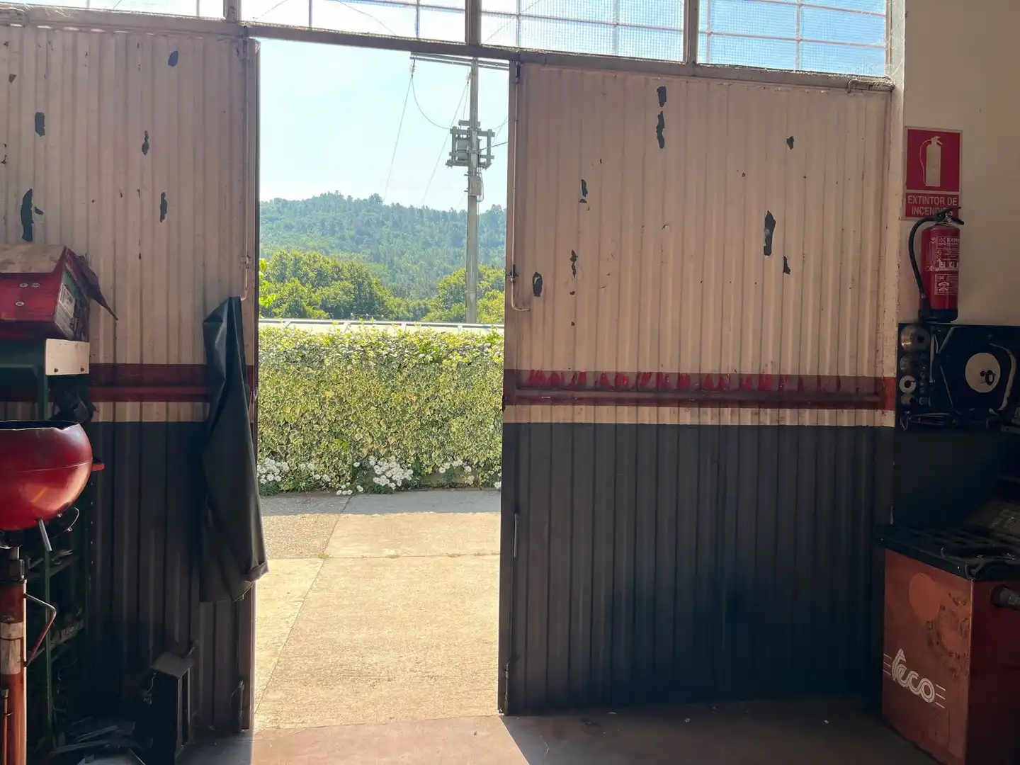 Vista exterior de Casa o chalet en venta en Beade  con Trastero, Piscina y Amueblado