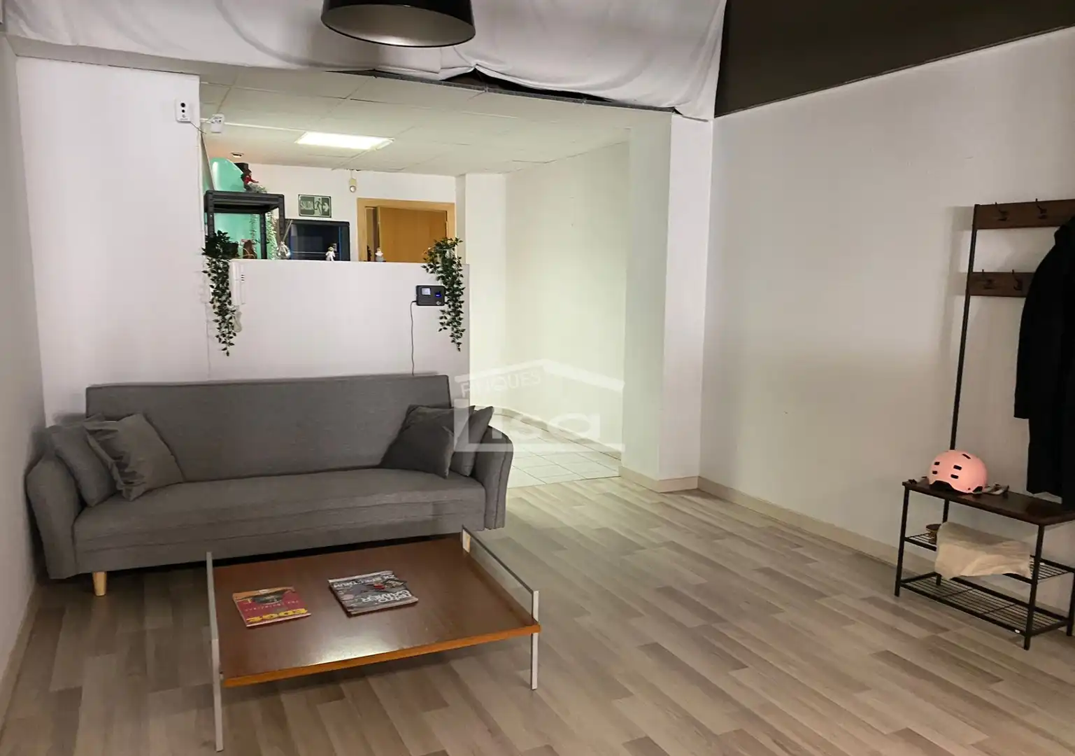 Commercial properties for sale in Barcelona  with Air Conditioner