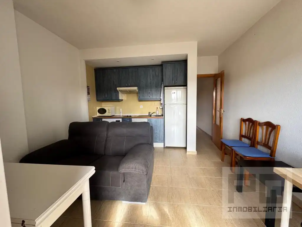 Apartamento de alquiler en C. de la Cdad. de Toledo, 9, Hervencias Altas - El Pinar