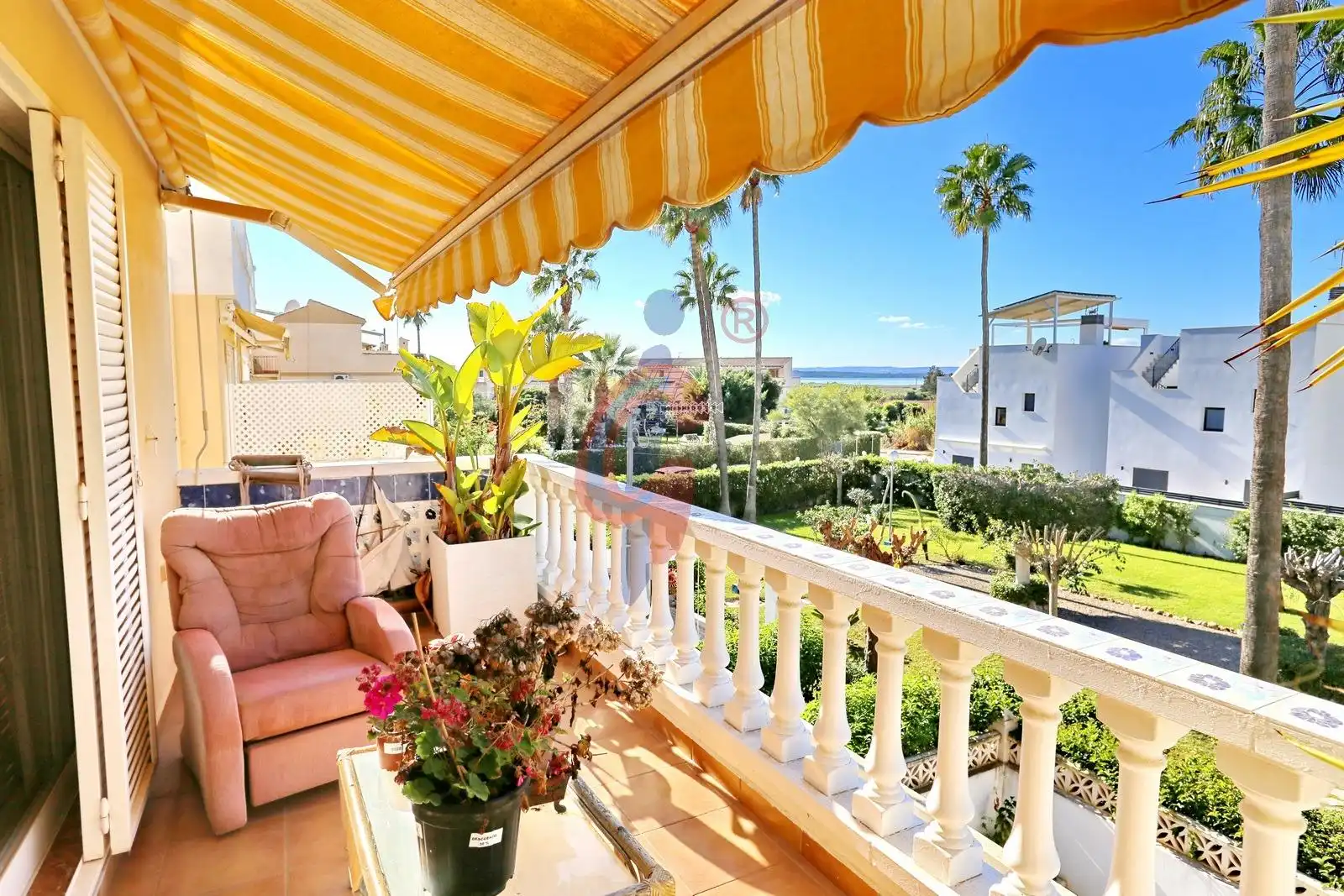 Exterior view of Attic for sale in Guardamar del Segura  with Air Conditioner, Heating and Terrace