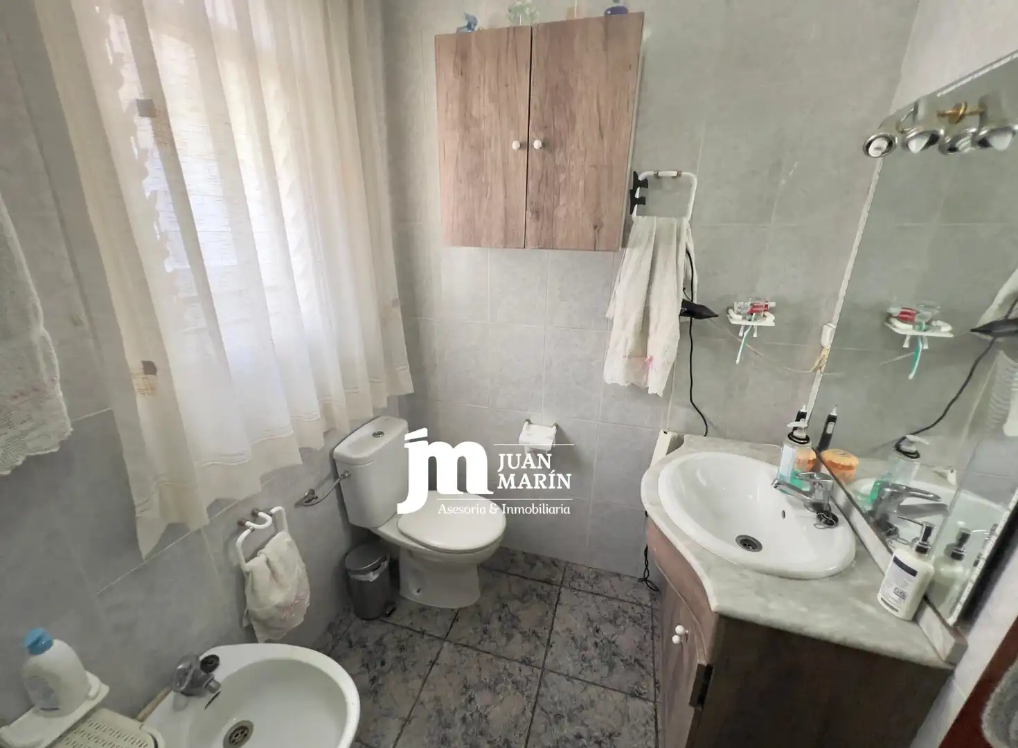Bathroom of Flat for sale in Cieza  with Air Conditioner and Furnished