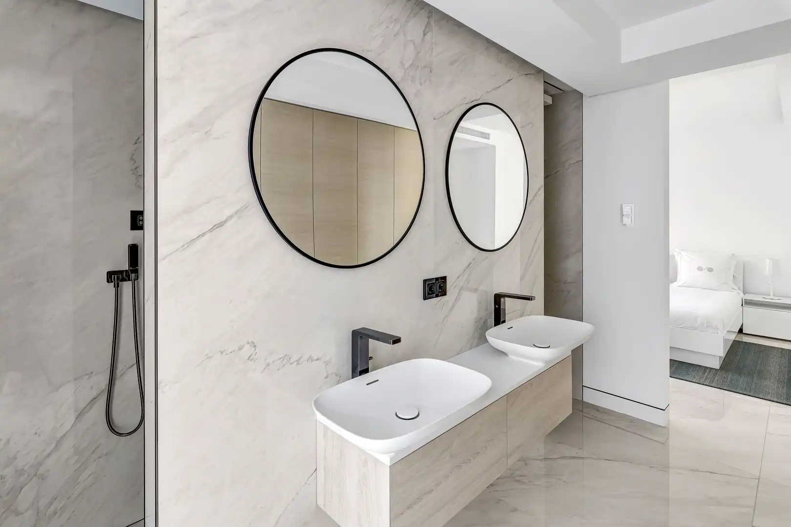 Baño de Apartamento en venta en Estepona con Aire acondicionado, Calefacción y Parquet