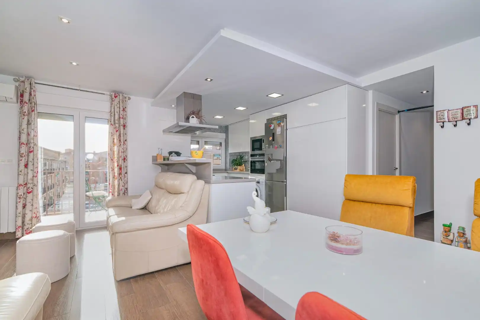 Comedor de Piso en venta en Granada con Aire acondicionado, Terraza y Amueblado