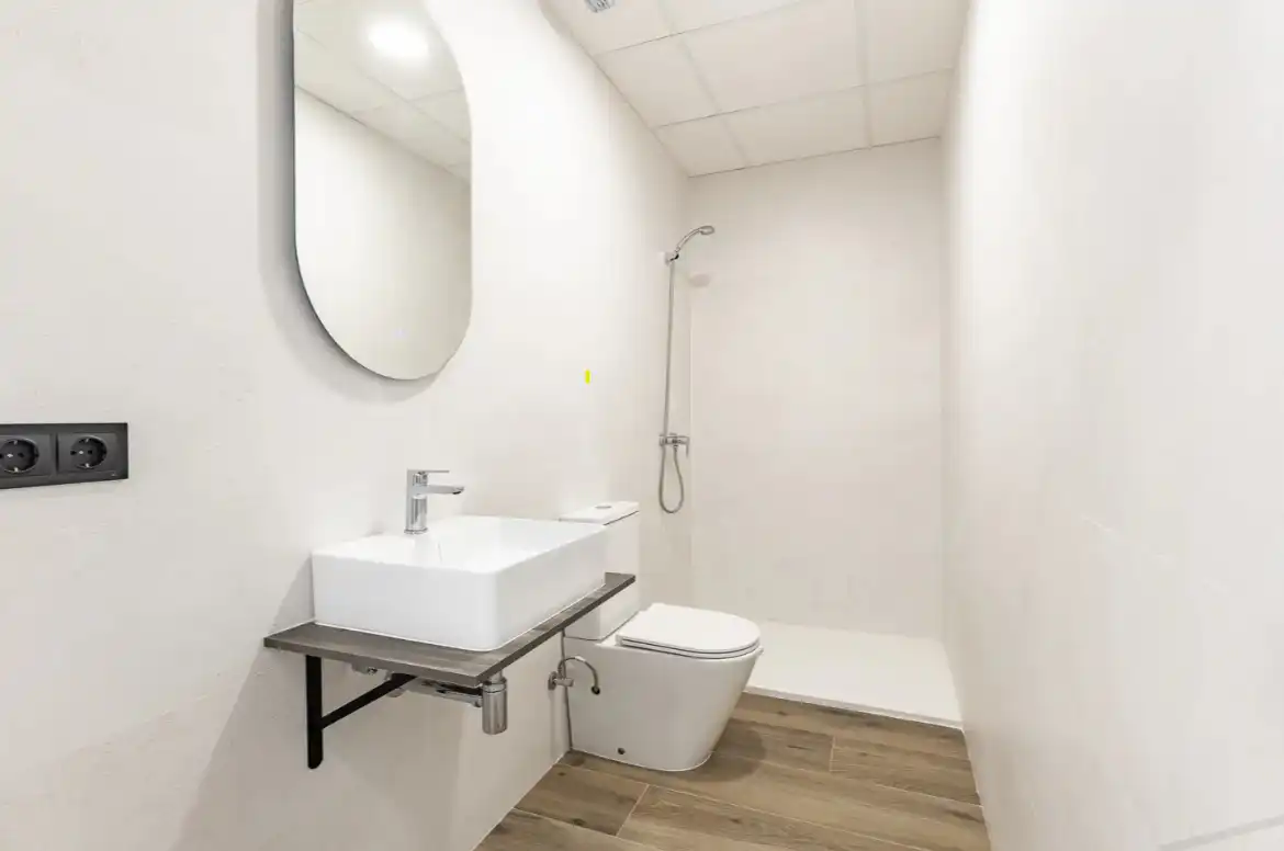 New build Terraced house with garden for sale in Carrer del Pintor Guàrdia, imagen 12