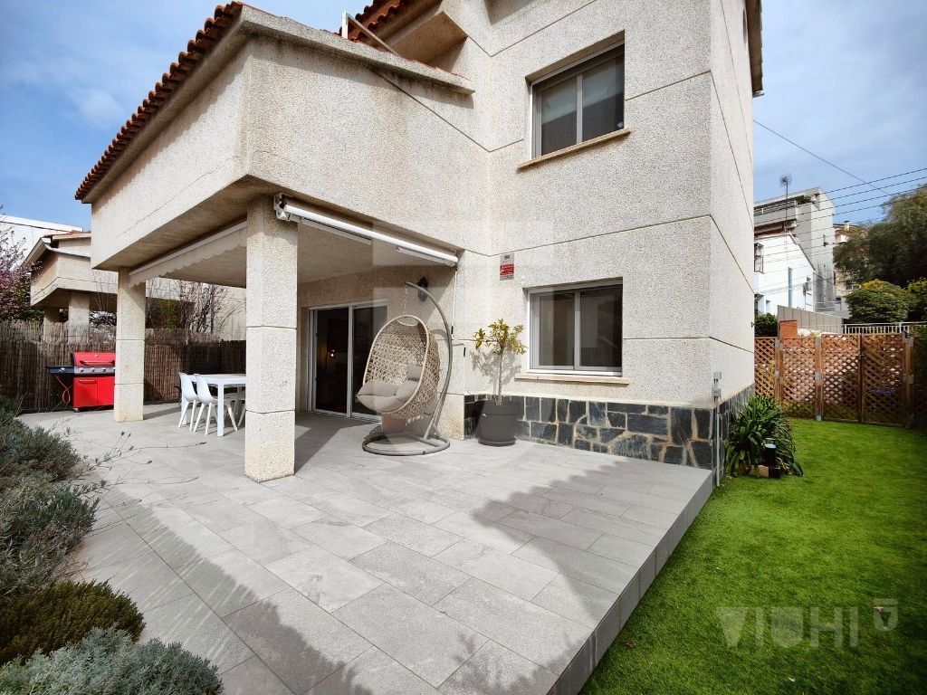 Terraza de Casa o chalet en venta en El Masnou con Aire acondicionado, Calefacción y Jardín privado