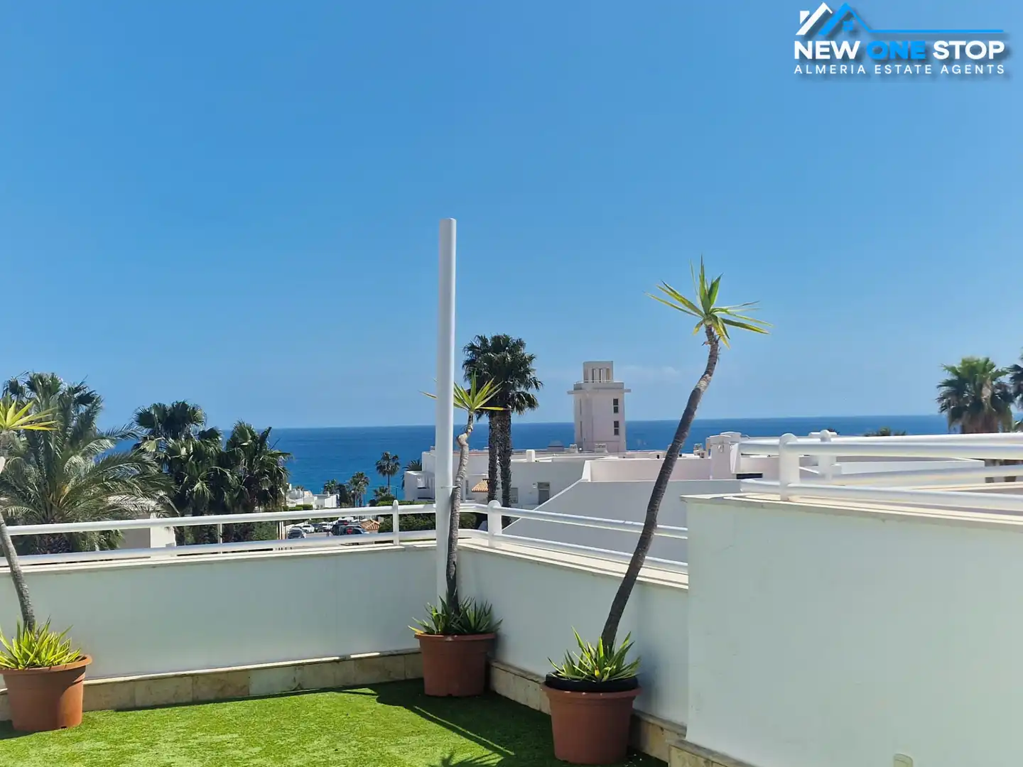 Detached house with pool for sale in El Palmeral