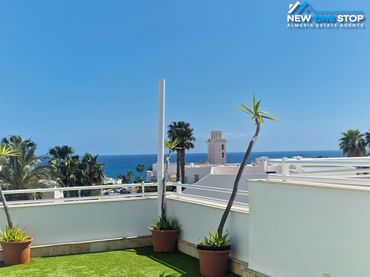 Villa mit Pool zum Verkauf in El Palmeral