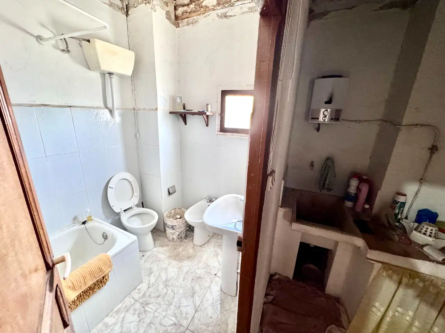 Bany de Casa o xalet en venda en Válor amb Aire condicionat, Calefacció i Terrassa