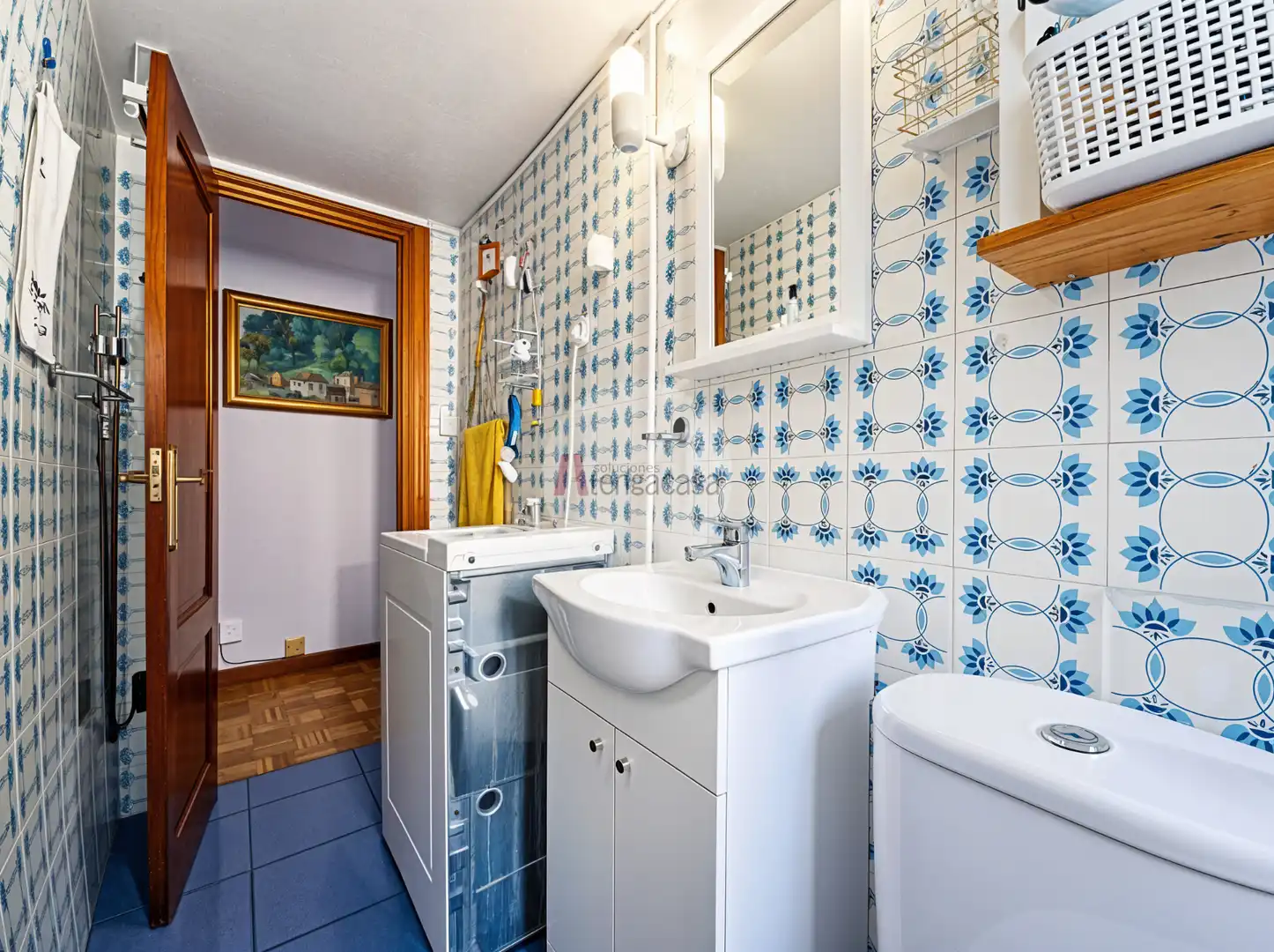 Bathroom of Flat for sale in Madrid  with Air Conditioner, Heating and Terrace