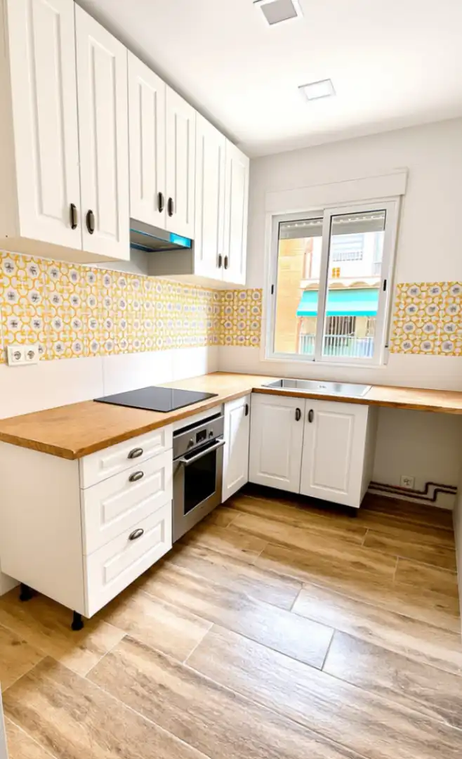 Cocina de Piso de alquiler en Terrassa con Calefacción, Amueblado y Horno