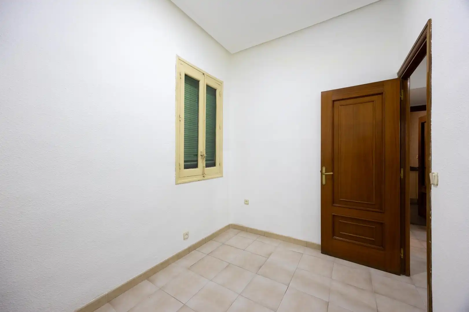 Flat for sale in Madrid  with Parquet flooring