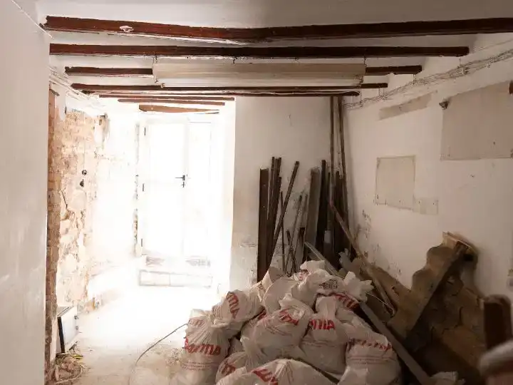 Flat for sale in  Valencia Capital  with Balcony