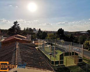 Vista exterior de Casa adosada en venda en Salamanca Capital amb Parquet i Terrassa