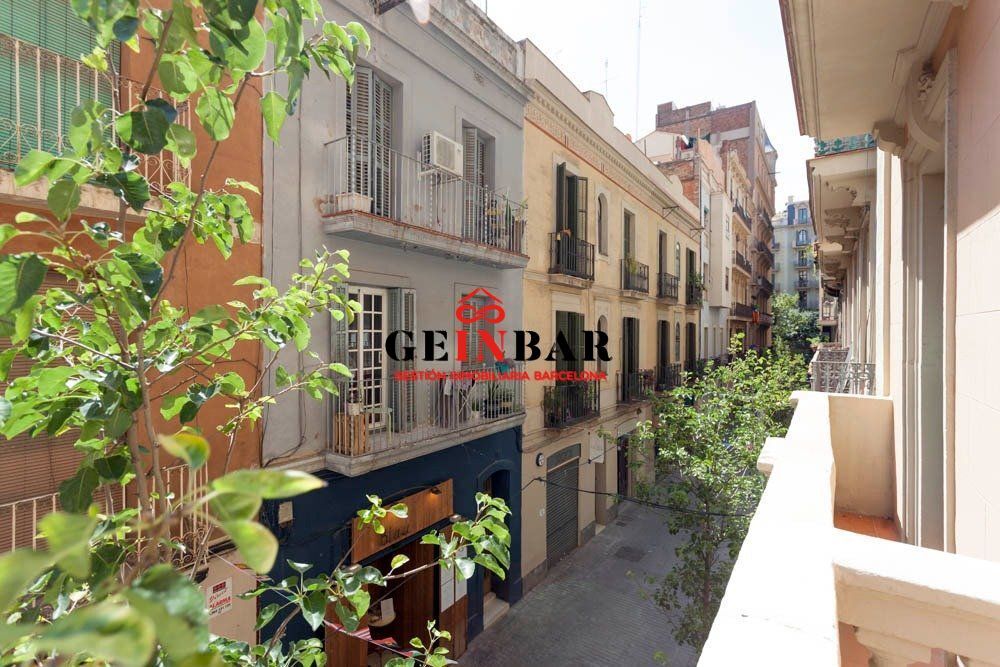Exterior view of Flat to rent in  Barcelona Capital  with Air Conditioner, Heating and Parquet flooring