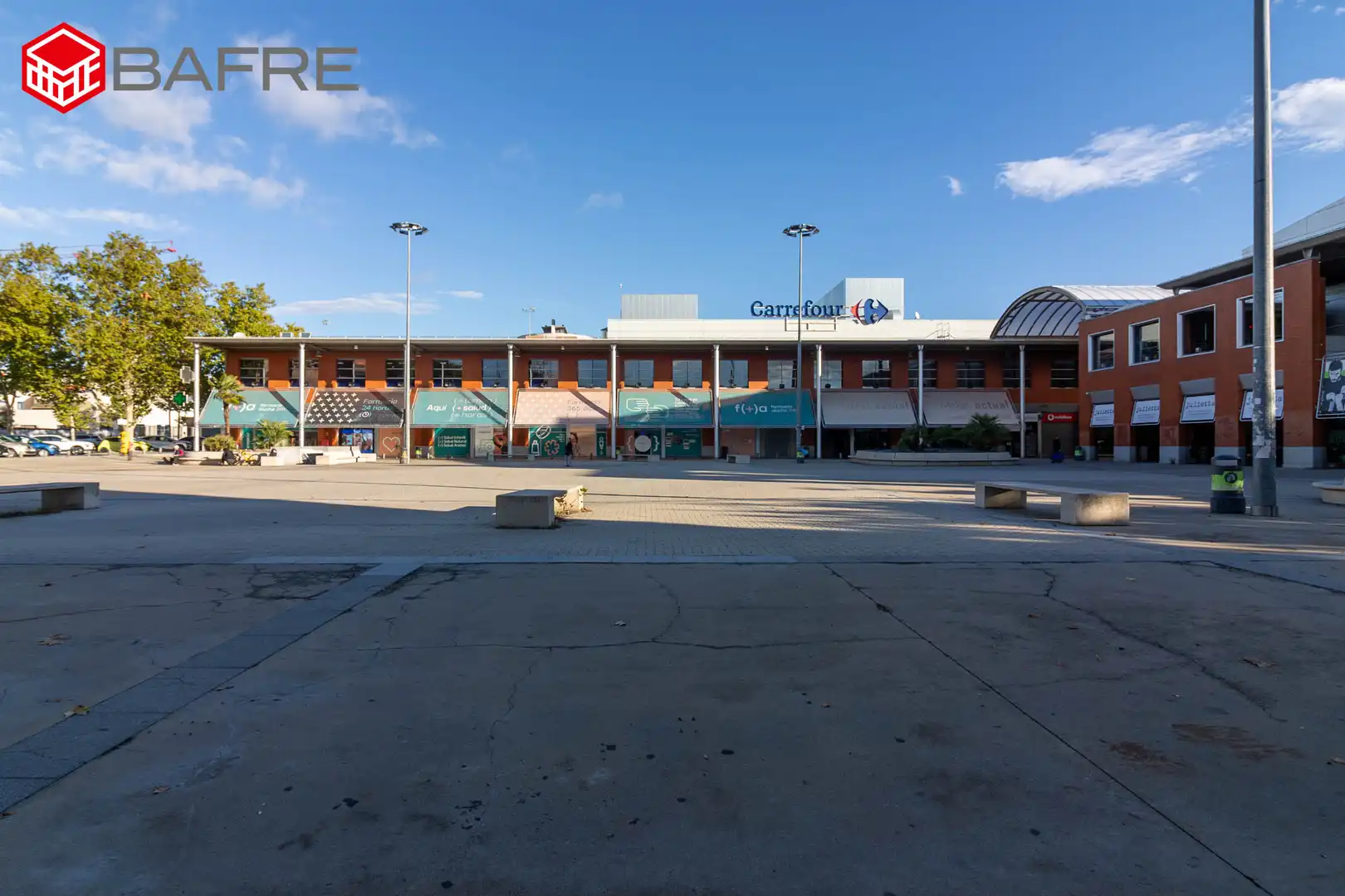 Commercial properties for sale in Avenida de los Poblados, Abrantes