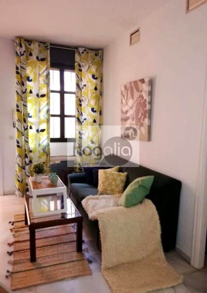 Living room of Flat to rent in  Sevilla Capital  with Air Conditioner and Furnished
